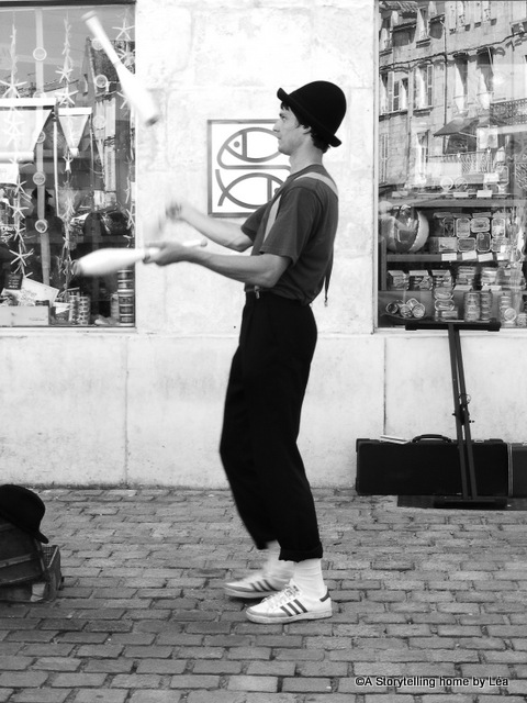 Street performer La Rochelle