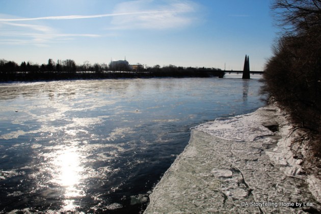 Saint-Lawrence river between Saint-Helen Island and Notre-Dame Island