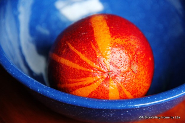 Blood oranges in blue bowl