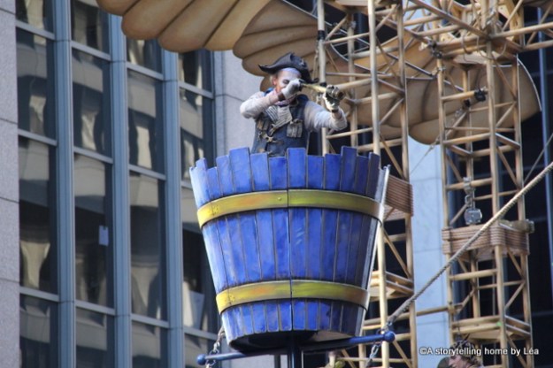 Cirque du Soleil Macy's Thanksgiving day parade New York