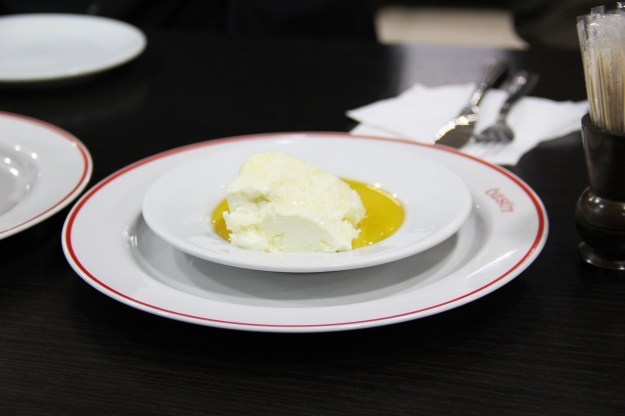 IMG_0249aistanbul culinary backstreets_kaymak