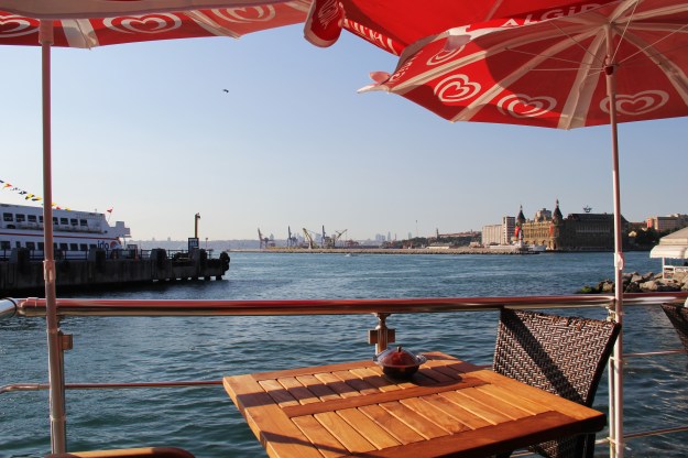 Waiting for (and missing) the boat in Karakoy